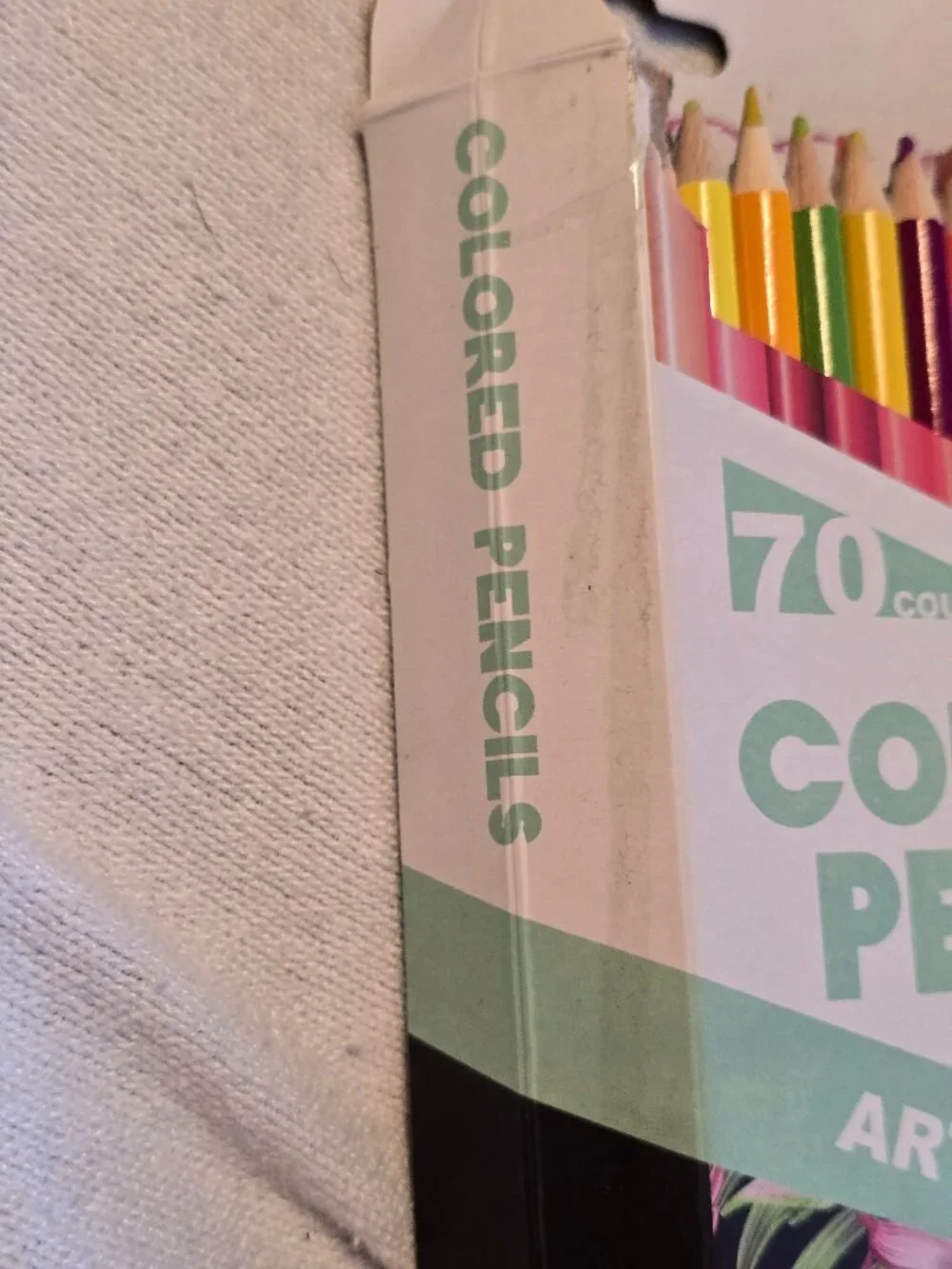 70-Count Artist Quality Colored Pencil Set - Pre-Owned
